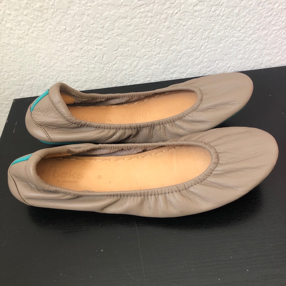 Tieks Taupe size 9 EUC
